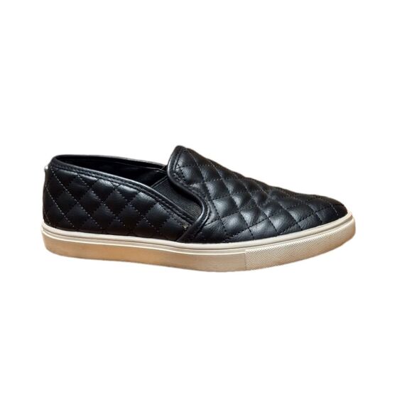 Pre-Owned Used Great Condition Steve Madden ECENTRCQ BLACK Slip Ons Size 8M! - Picture 9 of 11